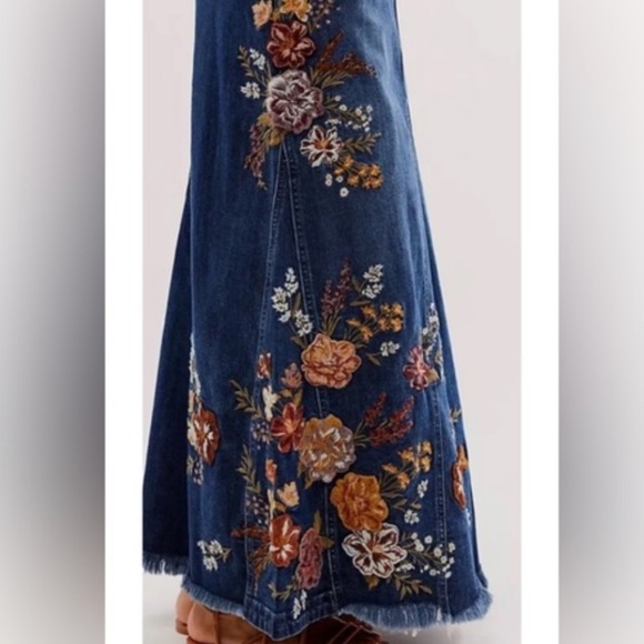 Stunning Driftwood Denim skirt - Picture 1 of 4